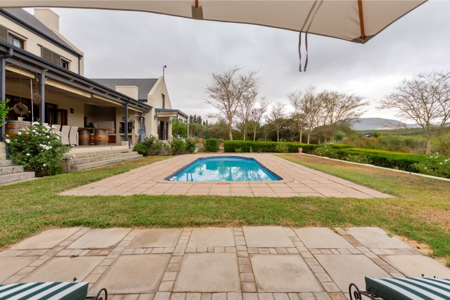6 Bedroom Property for Sale in Riebeek Kasteel Western Cape